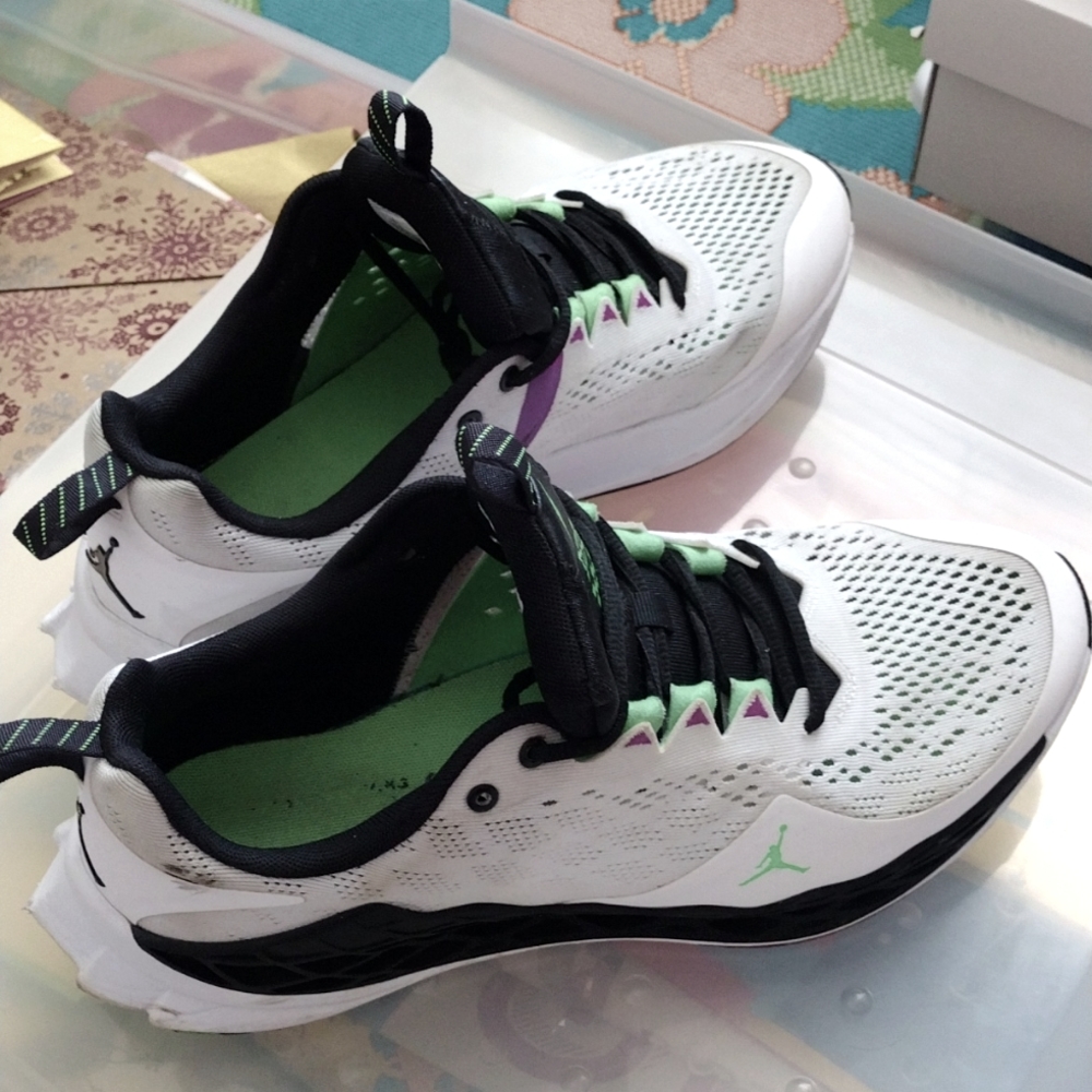 Jordan trunner